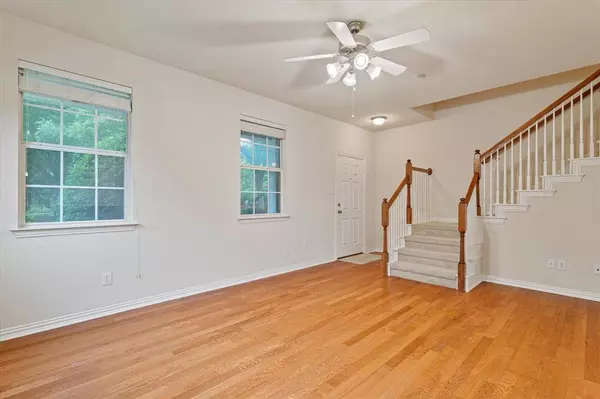 2411 Durango Ridge Drive, Bedford, TX 76021