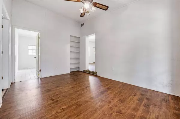 515 HIBISCUS DR, Temple Terrace, FL 33617