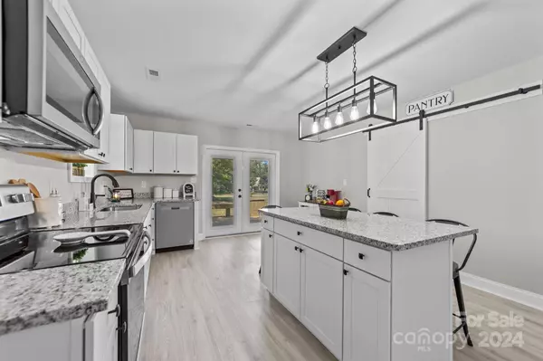 518 Old Centergrove RD, Kannapolis, NC 28083