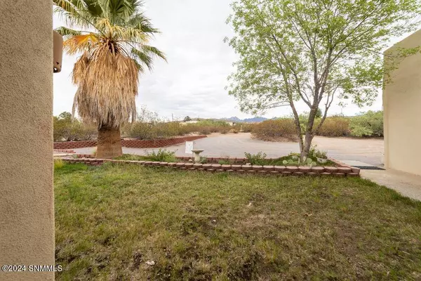 4820 Sage RD, Las Cruces, NM 88011