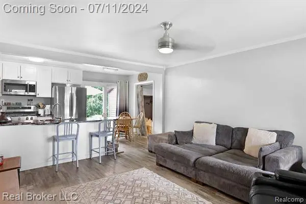 4074 BRISTOLWOOD Drive, Flint, MI 48507