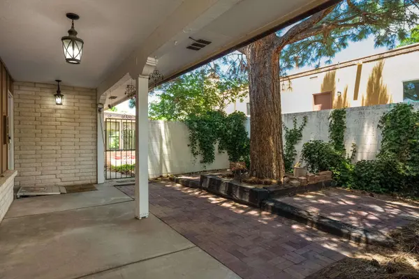 12429 Princess Jeanne AVE NE, Albuquerque, NM 87112