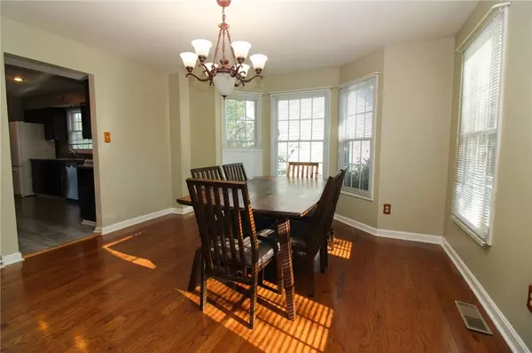 226 Randy Ln, Coraopolis, PA 15108