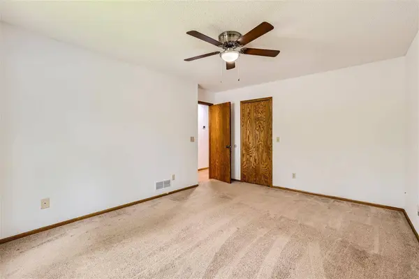 16345 Godson DR, Lakeville, MN 55044