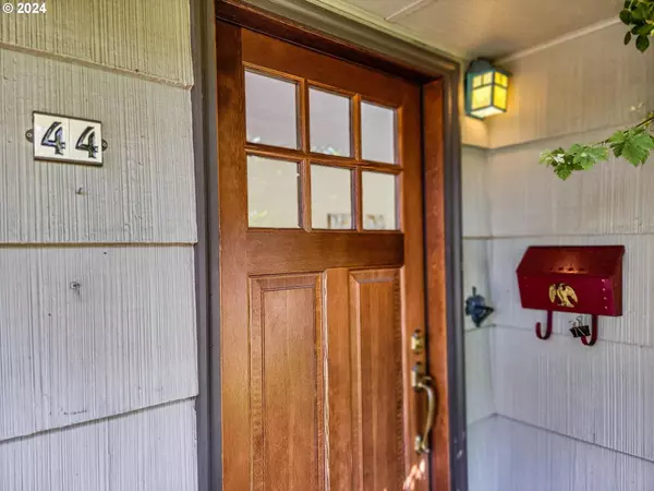 44 NE 85TH AVE, Portland, OR 97220