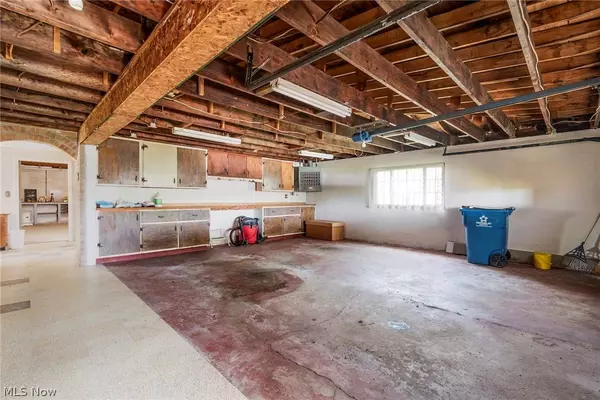 550 Edison ST, Struthers, OH 44471