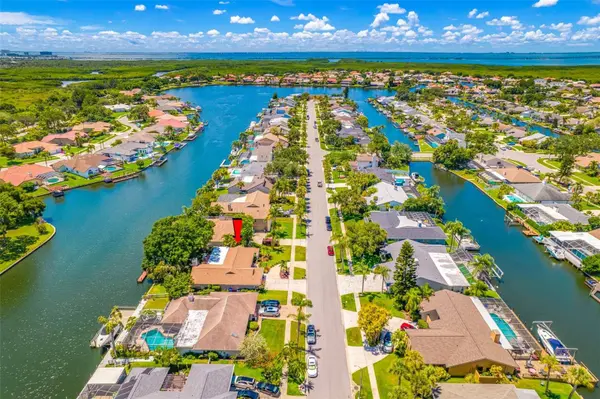 6111 GALLEON WAY, Tampa, FL 33615