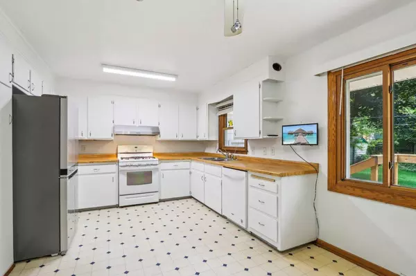 Maher Avenue AVE, Madison, WI 53716