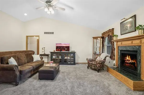 10501 N Territorial Road, Dexter, MI 48130