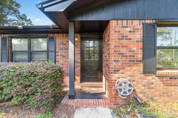 5724 Sunflower Ave, Milton, FL 32570