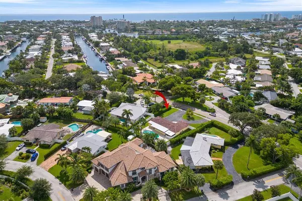 2141 NE 24th ST, Lighthouse Point, FL 33064