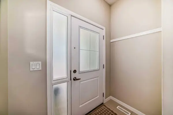 283 Mahogany BLVD SE, Calgary, AB T3M 2G8