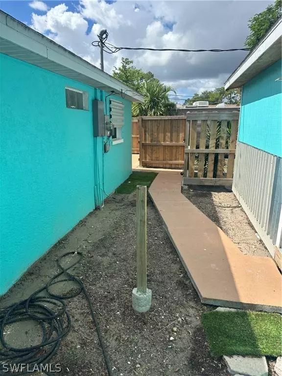 5608 9th AVE, Fort Myers, FL 33907