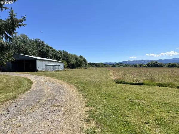 29701 SW MILL CREEK RD, Sheridan, OR 97378