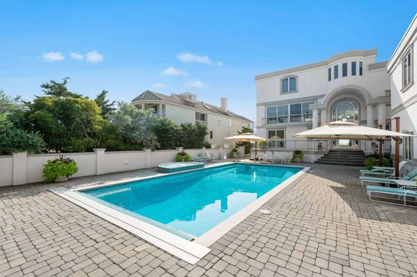 5878 Ocean Drive, Avalon, NJ 08202