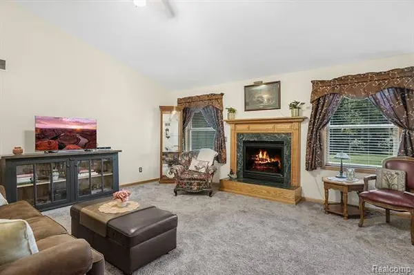 10501 N Territorial Road, Dexter, MI 48130