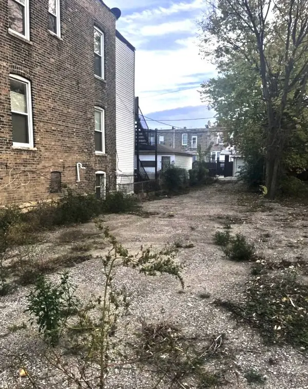 2711 W Wilcox Street, Chicago, IL 60612