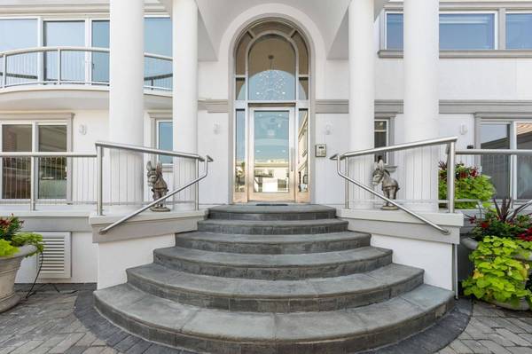 5878 Ocean Drive, Avalon, NJ 08202