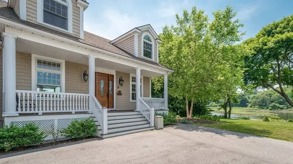 9 Lupine Lane, Gloucester, MA 01930