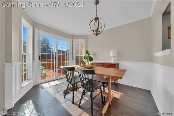 4414 HUNTERS Circle E, Canton, MI 48188