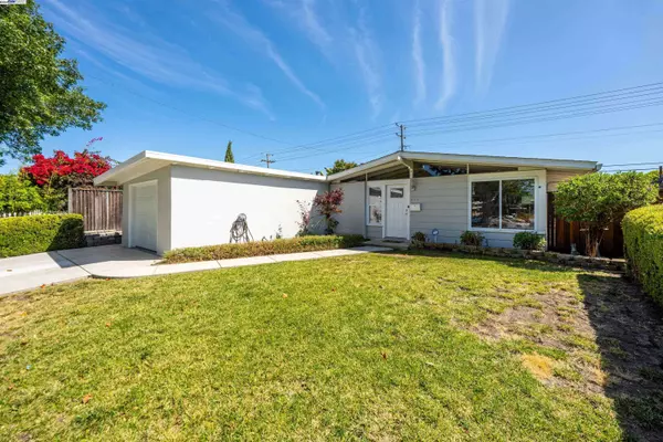 694 Lakewood Drive, Sunnyvale, CA 94089