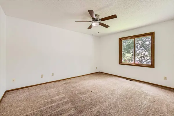 16345 Godson DR, Lakeville, MN 55044