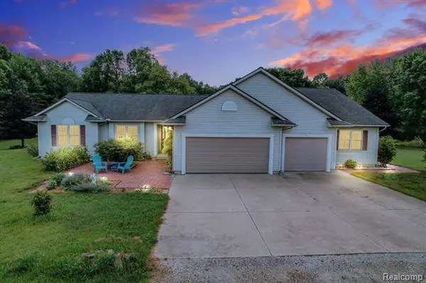 10501 N Territorial Road, Dexter, MI 48130