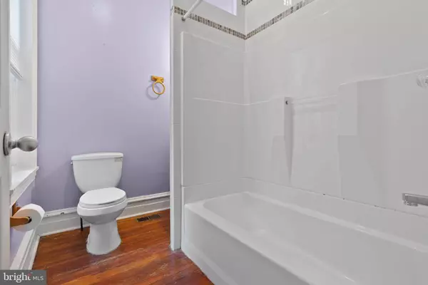 2047 N CARLISLE ST, Philadelphia, PA 19121