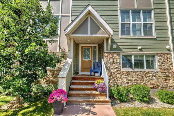 283 Mahogany BLVD SE, Calgary, AB T3M 2G8