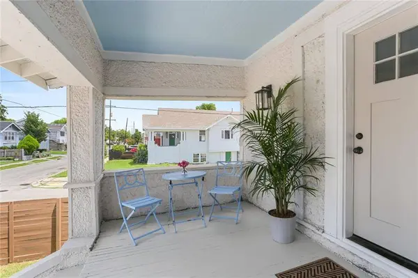 2239 PENISTON ST, New Orleans, LA 70115