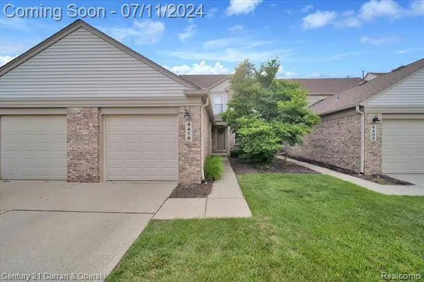 4414 HUNTERS Circle E, Canton, MI 48188
