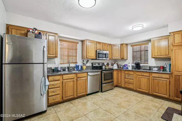 8428 E Agape Drive, Tucson, AZ 85715