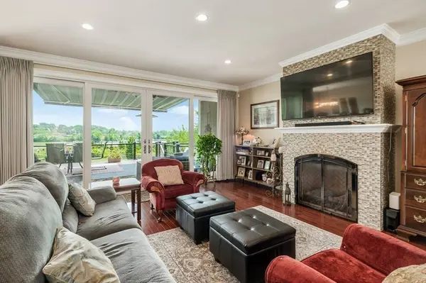 9 Lupine Lane, Gloucester, MA 01930