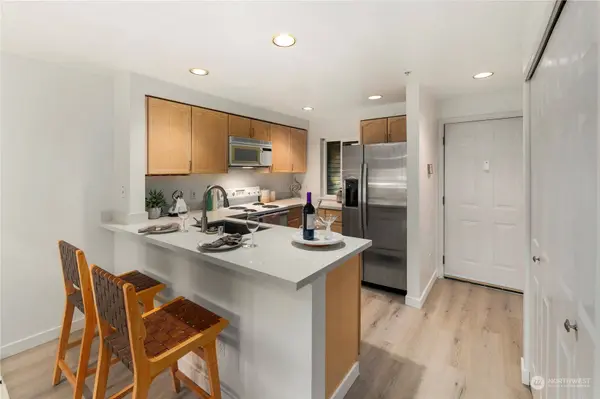 15711 Waynita WAY NE #H303, Bothell, WA 98011