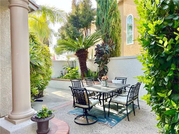 65 Tavella PL, Lake Forest, CA 92610