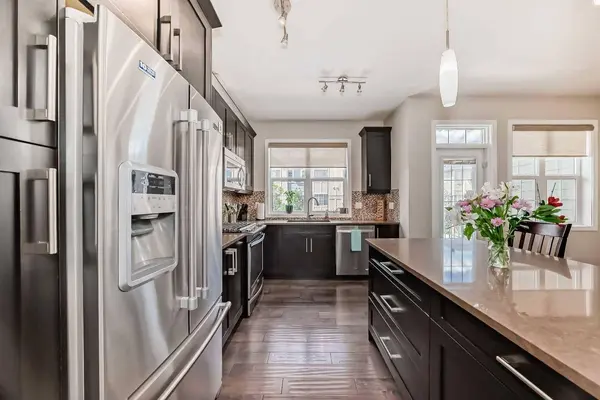 283 Mahogany BLVD SE, Calgary, AB T3M 2G8