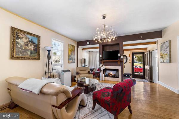 208 KOSSUTH ST, Riverside, NJ 08075