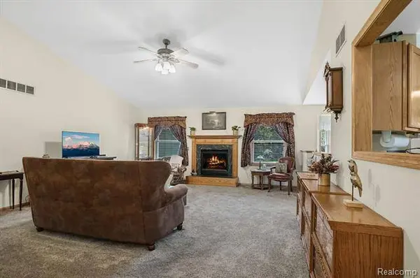 10501 N Territorial Road, Dexter, MI 48130