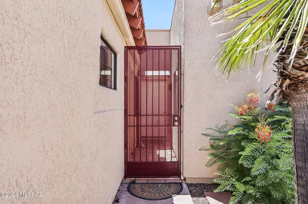 8428 E Agape Drive, Tucson, AZ 85715