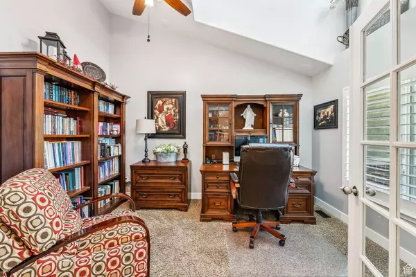 1938 W JACKSON S, Kaysville, UT 84037