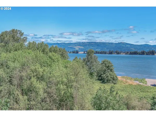 250 BELTON RD, St Helens, OR 97051