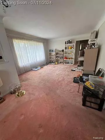 9372 Allen Road, Allen Park, MI 48101