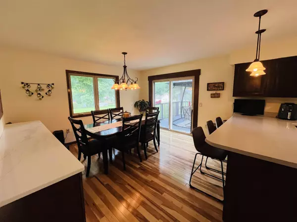 811 John Street, Waunakee, WI 53597