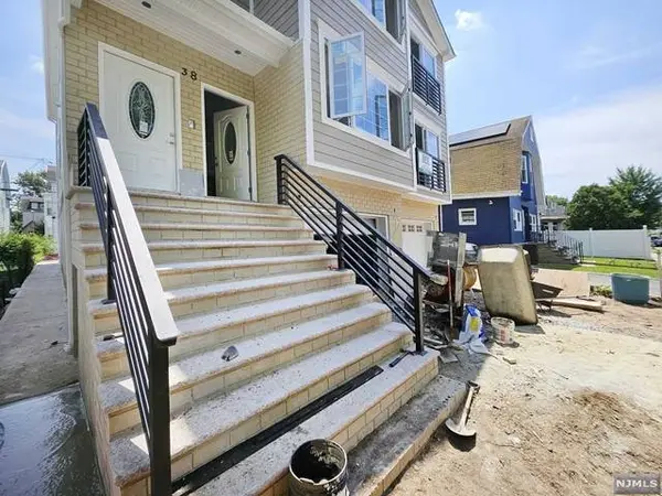 38 Newfield ST, East Orange, NJ 07017