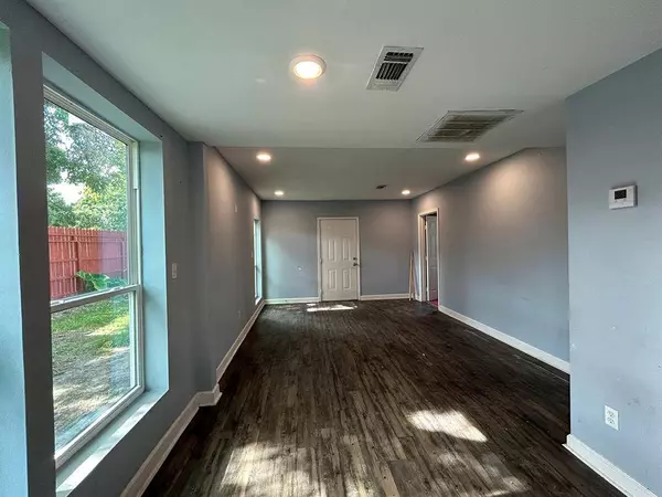 10218 Tangiers RD, Houston, TX 77041