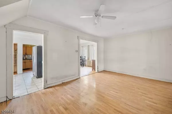 187 Hadley Ave, Clifton City, NJ 07011