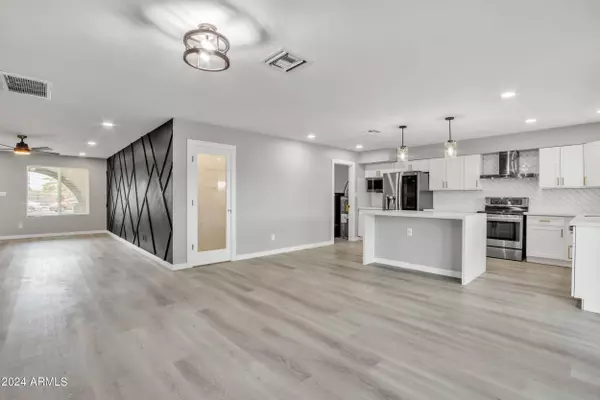 1532 S CHESTNUT Circle, Mesa, AZ 85204