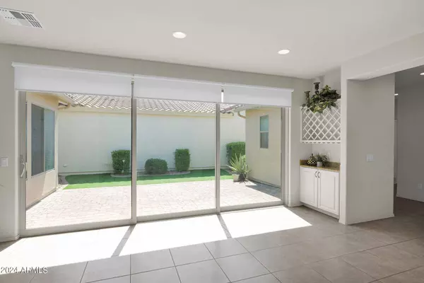 4614 E CLAXTON Avenue, Gilbert, AZ 85297