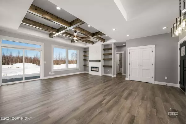 558 N Joppa CIR, Palmer, AK 99645