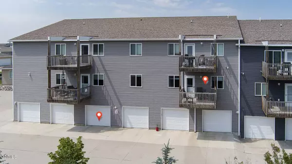 829 Canada AVE #6, Bismarck, ND 58503